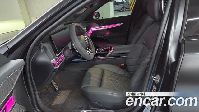 BMW 7 Series 2025 — Photo 15/20