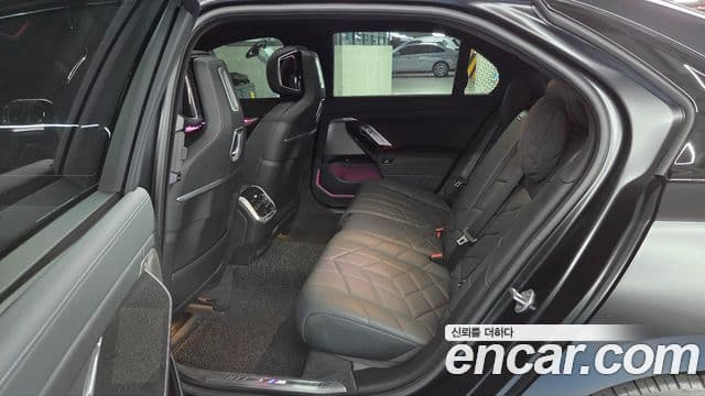 BMW 7 Series 2025 — Photo 6/20