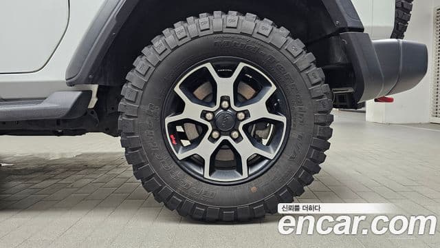 Jeep Wrangler 2021 — Photo 28/30
