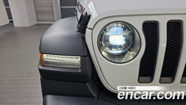 Jeep Wrangler 2021 — Photo 7/30