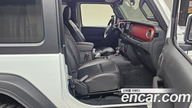 Jeep Wrangler 2021 — Photo 29/30