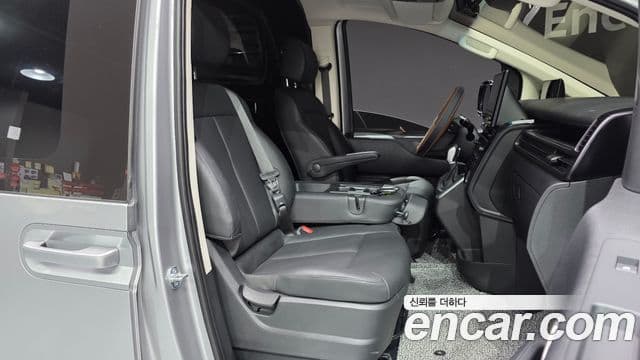 Hyundai Staria 2026 — Şəkil 26/33
