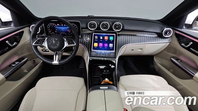 Mercedes-Benz C-Class 2025 — Photo 6/38