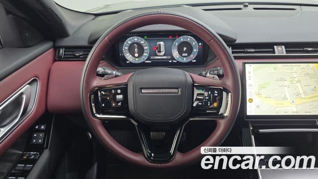 Land Rover Range Rover Velar 2025 — Photo 4/20