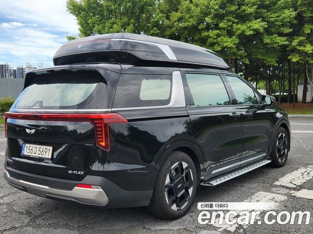 Kia Carnival 2024 — Фото 1/20