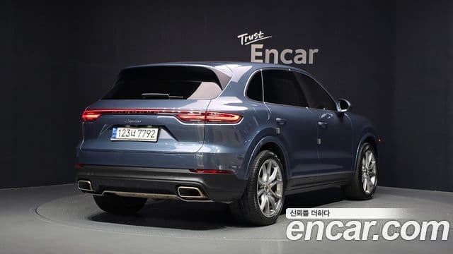 Porsche Cayenne 2019 — Photo 15/20