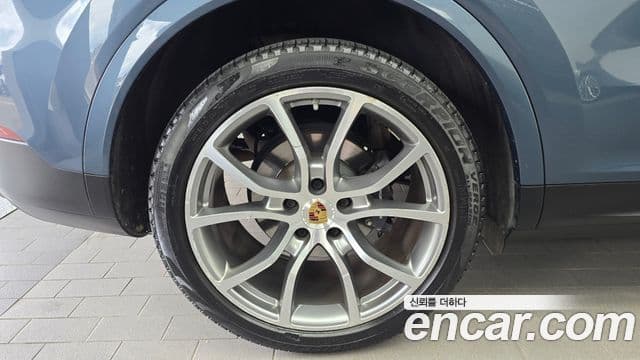 Porsche Cayenne 2019 — Photo 20/20