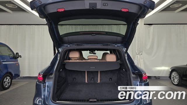 Porsche Cayenne 2019 — Photo 17/20