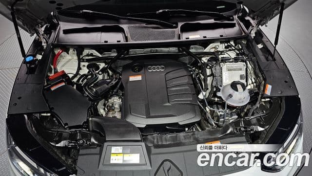 Audi Q5 2023 — ფოტო 33/33