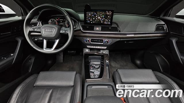 Audi Q5 2023 — ფოტო 12/33