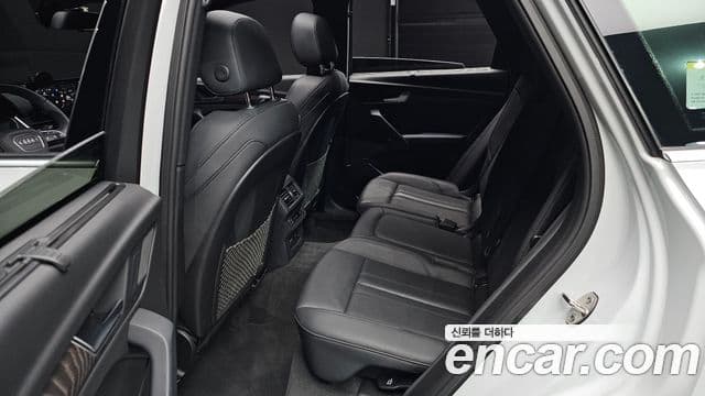 Audi Q5 2023 — ფოტო 26/33