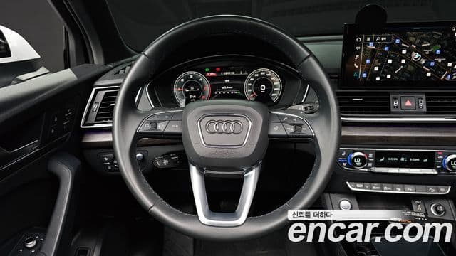 Audi Q5 2023 — ფოტო 32/33
