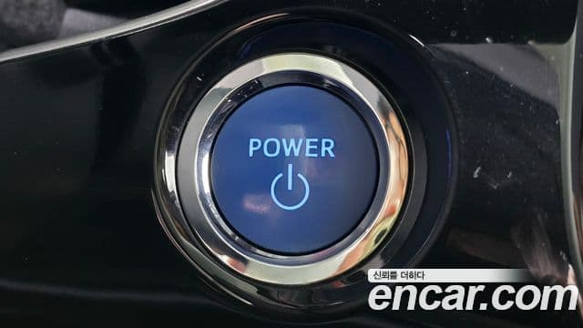 Toyota Prius 2021 — ფოტო 27/30
