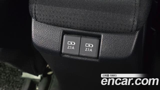 Toyota Prius 2021 — ფოტო 3/30