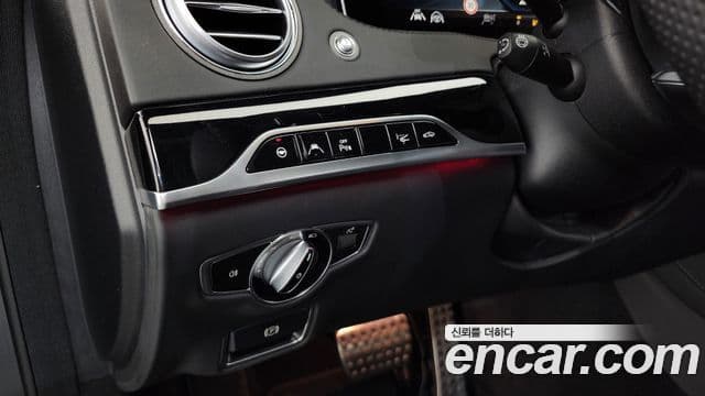Mercedes-Benz S-Class 2020 — Photo 1/38