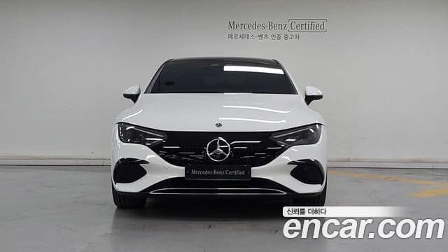 Mercedes-Benz EQE 2022 — ფოტო 6/20