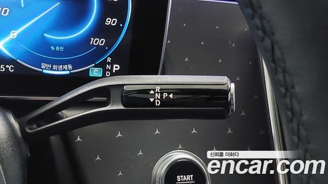 Mercedes-Benz EQE 2022 — ფოტო 7/20