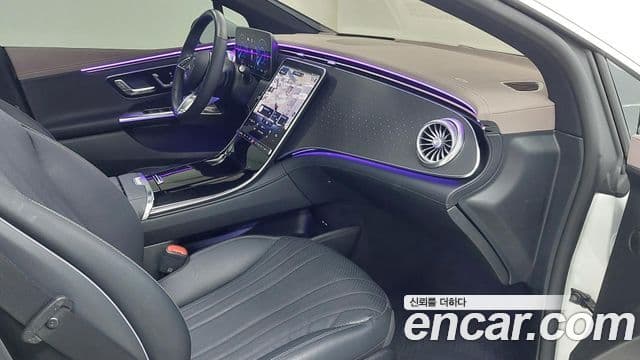 Mercedes-Benz EQE 2022 — ფოტო 12/20