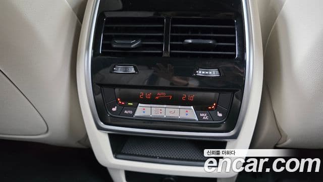 BMW X6 2025 — Photo 18/34