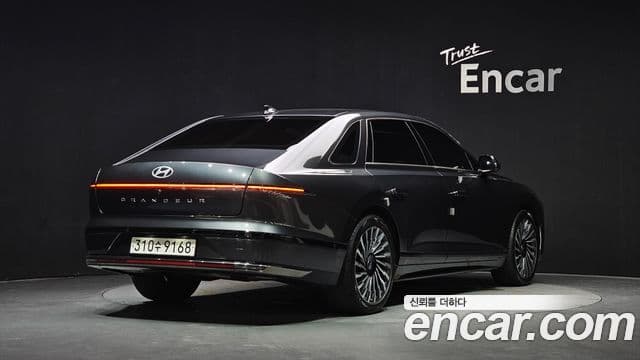 Hyundai Grandeur Hybrid 2023 — ფოტო 7/20