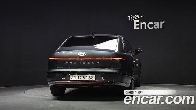 Hyundai Grandeur Hybrid 2023 — ფოტო 6/20