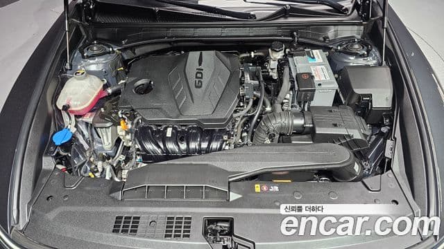 Hyundai Grandeur Hybrid 2023 — ფოტო 14/20