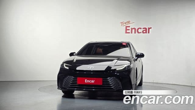 Toyota Camry 2025 — ფოტო 15/30