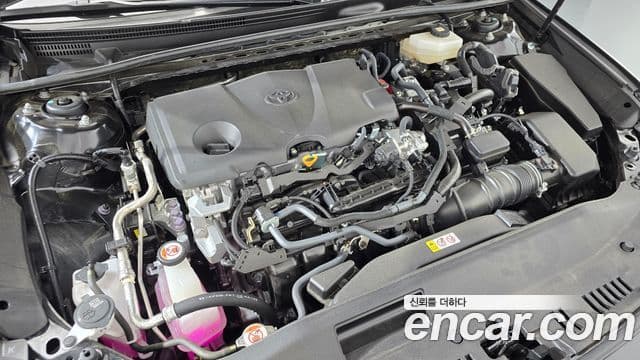 Toyota Camry 2025 — ფოტო 16/30