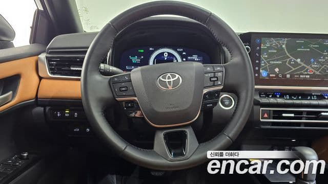 Toyota Camry 2025 — ფოტო 20/30