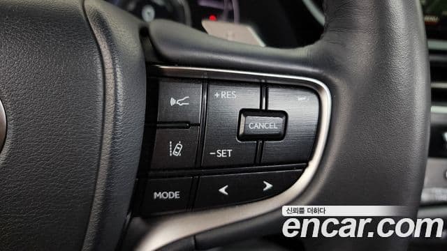 Lexus ES300h 2023 — Photo 30/34