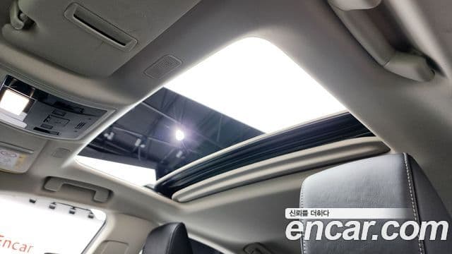 Lexus ES300h 2023 — Photo 18/34