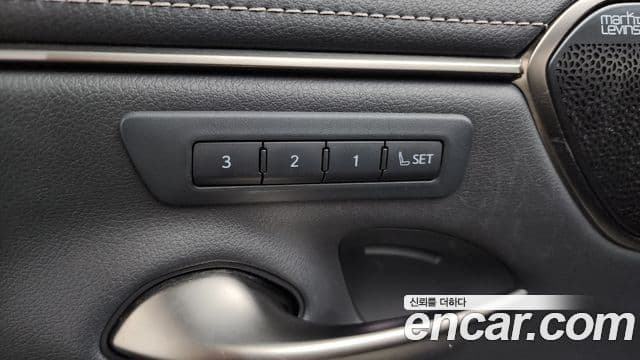 Lexus ES300h 2023 — Photo 2/34