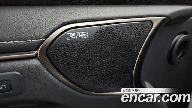Lexus ES300h 2023 — Photo 9/34