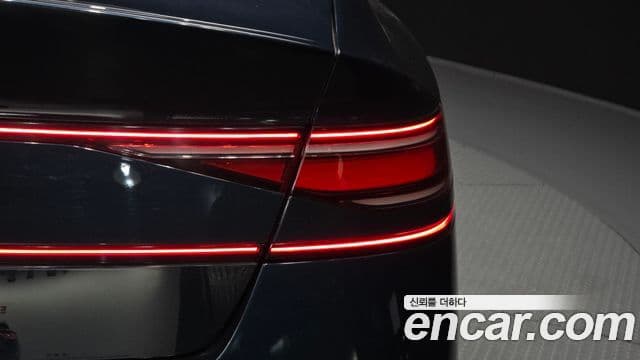 Genesis G90 2022 — Şəkil 31/34