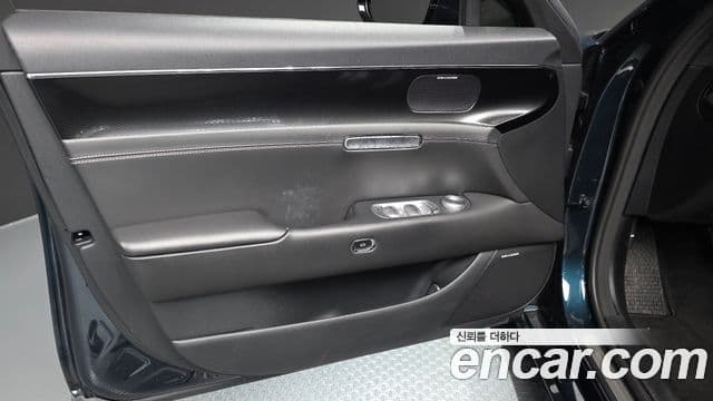 Genesis G90 2022 — Şəkil 18/34