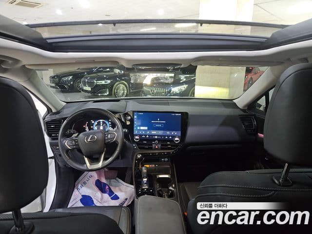 Lexus NX350h 2024 — Photo 1/20