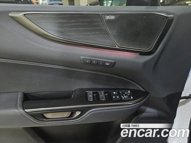 Lexus NX350h 2024 — Photo 10/20