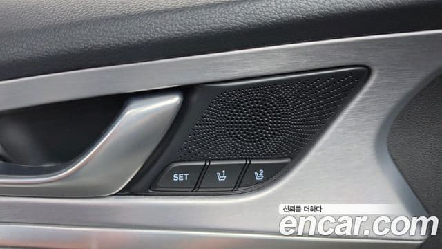 Genesis G70 2019 — Şəkil 17/35