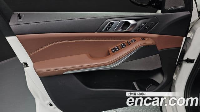 BMW X5 2021 — ფოტო 26/30