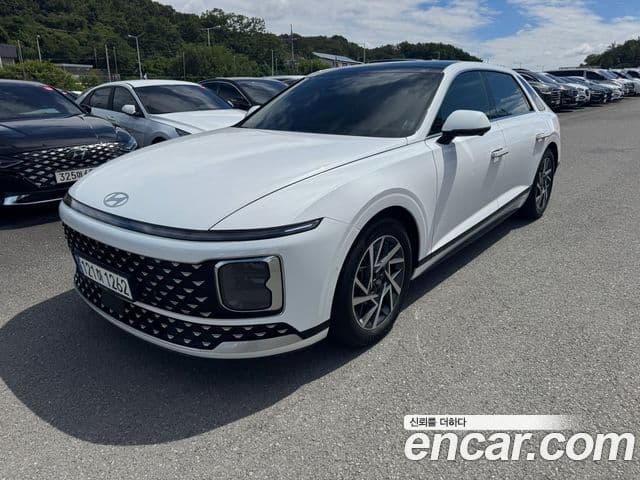 Hyundai Grandeur Hybrid 2023 — Photo 13/19