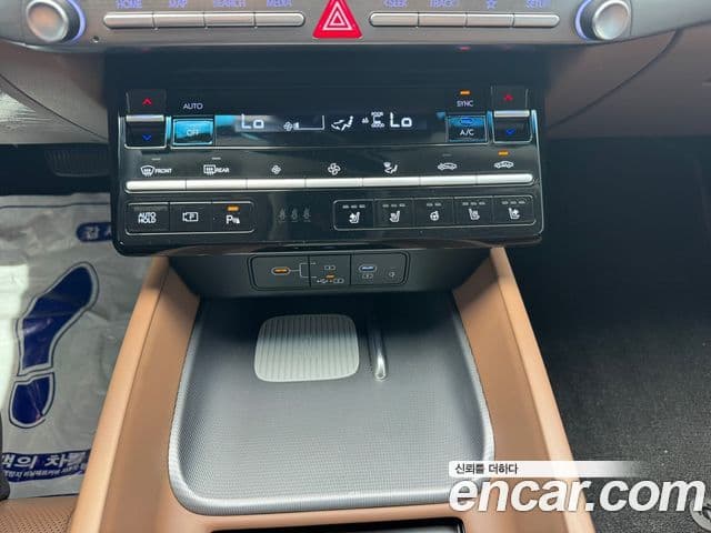 Hyundai Grandeur Hybrid 2023 — Photo 2/19