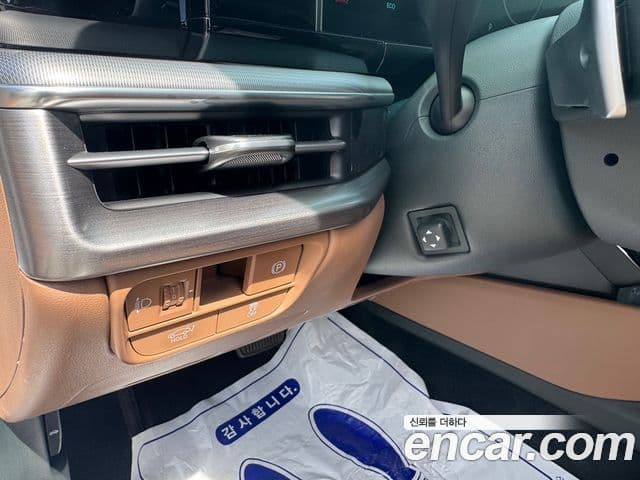 Hyundai Grandeur Hybrid 2023 — Photo 9/19