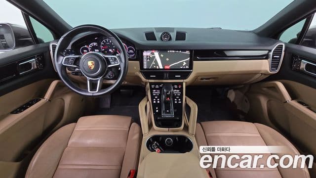 Porsche Cayenne 2021 — Şəkil 27/34