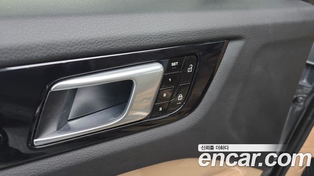 Porsche Cayenne 2021 — Şəkil 25/34