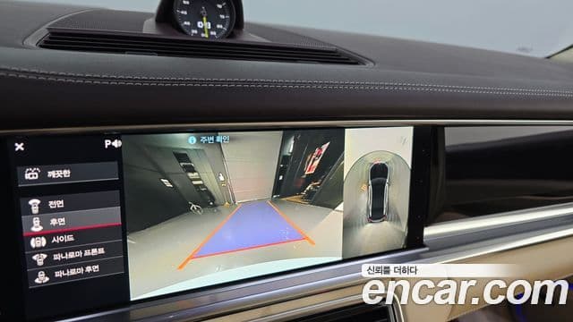 Porsche Panamera 2018 — Şəkil 16/36