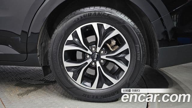 Kia Carnival 2022 — Şəkil 29/33