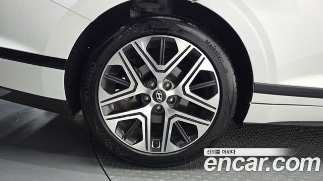 Hyundai Grandeur Hybrid 2023 — Photo 4/30