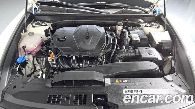 Hyundai Grandeur Hybrid 2023 — Photo 17/30