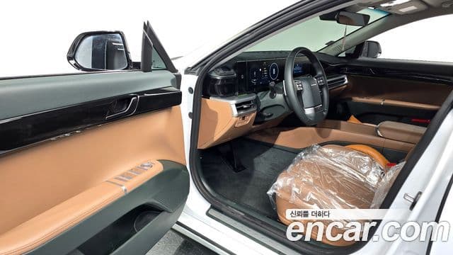 Hyundai Grandeur Hybrid 2023 — Photo 9/30