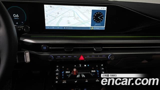 Hyundai Grandeur Hybrid 2023 — Photo 8/30